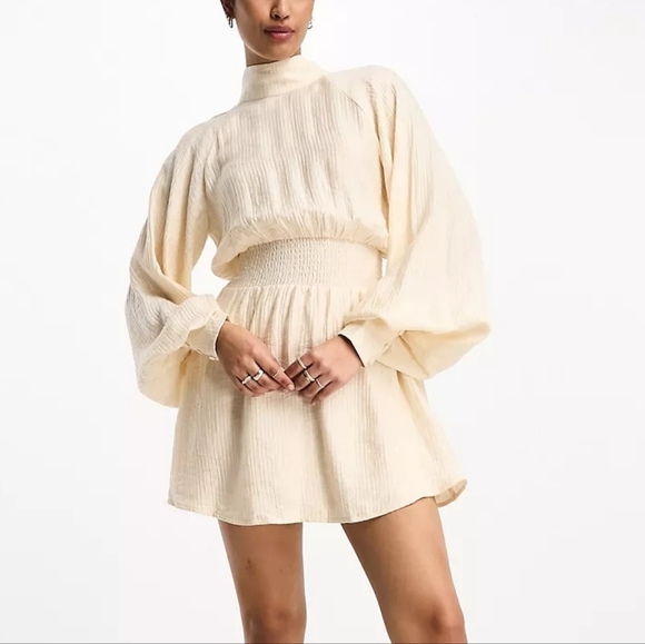 She + Sky Crinkle Woven V-Neck Balloon Sleeve Mini Dress